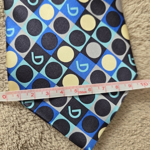 Byblos Men's 100% Silk Tie Made in Italy Blue Yellow Polka Dot Geometric Pattern - Picture 6 of 6